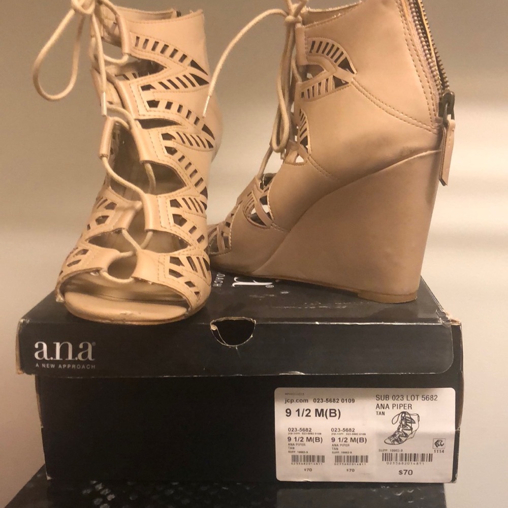 Wedge sandals